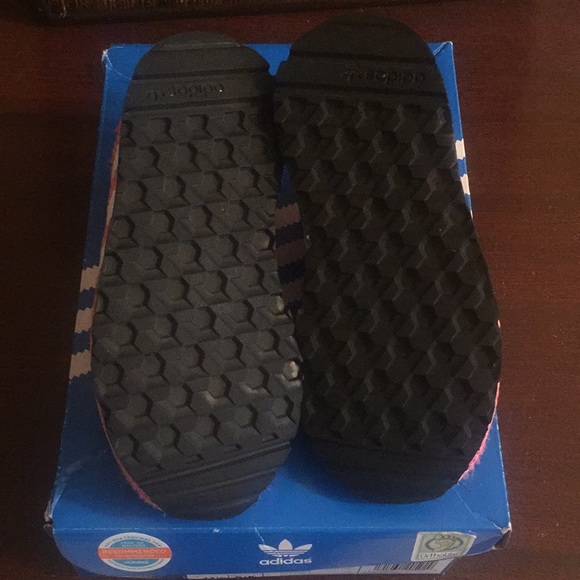 Adidas Size 7K (toddler girl) - Picture 7 of 7